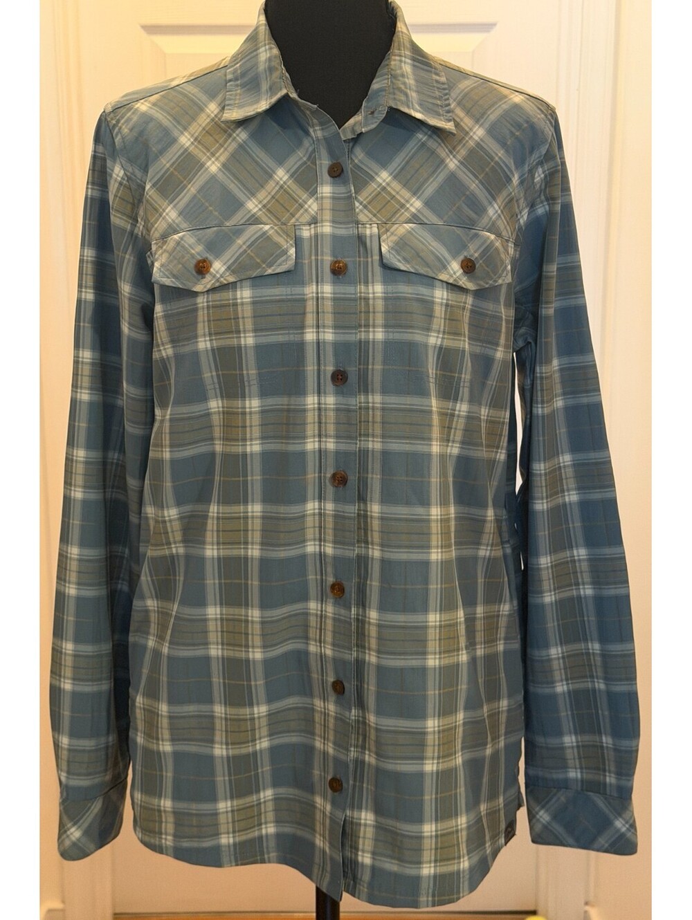 LL Bean Womens XS On The Trail No Fly Zone Hiking Shirt Blue Plaid Vented UPF 50